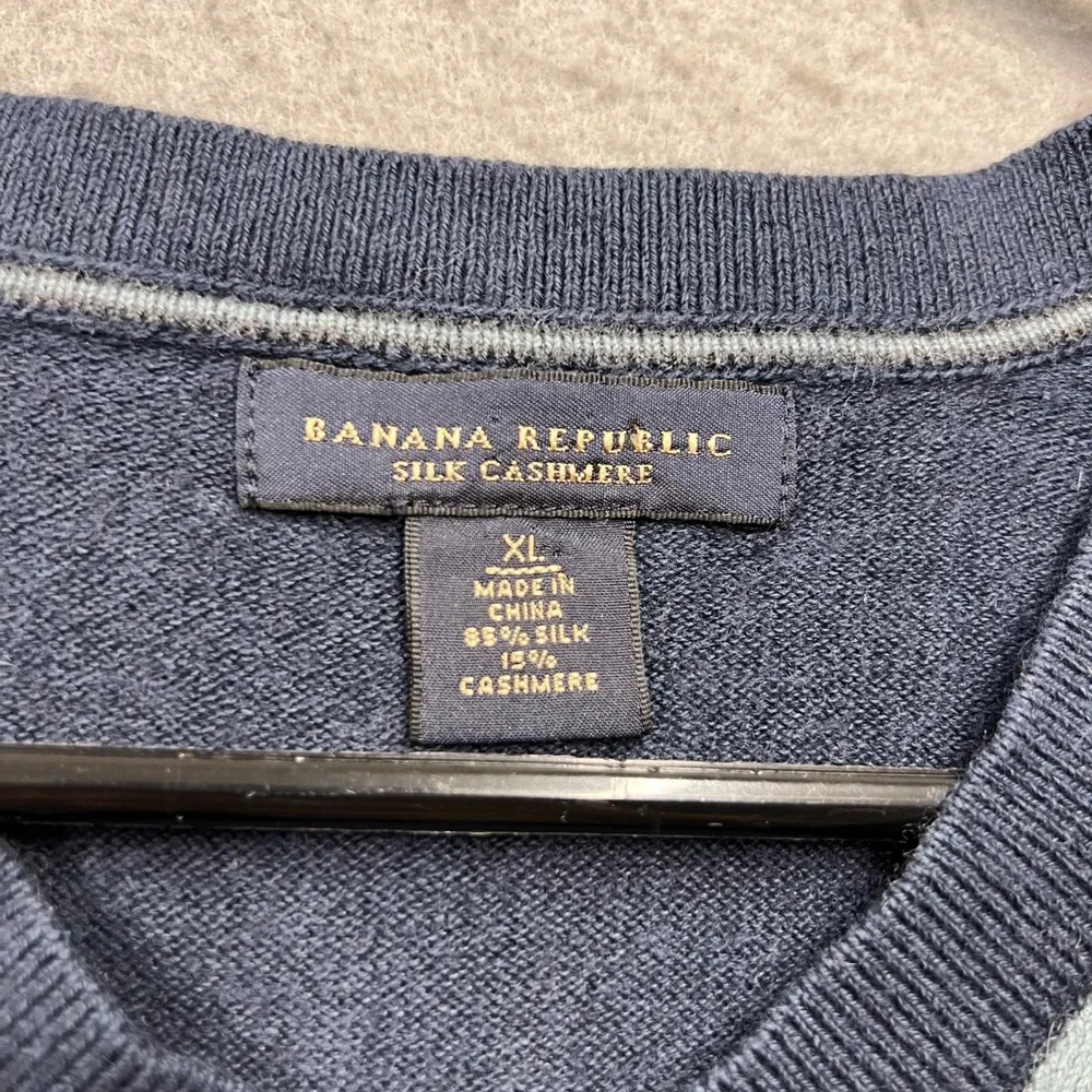 Banana Republic Mens XL Silk Cashmere Argyle V-Neck Sweater Vest Navy Blue 2521